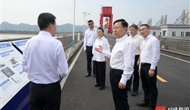 川觀新聞8月22日報(bào)道：王曉暉在自貢市樂山市調(diào)研時(shí)強(qiáng)調(diào)：進(jìn)一步鍛長板補(bǔ)短板推動高質(zhì)量發(fā)展，為奮力譜寫中國式現(xiàn)代化四川新篇章作出更大貢獻(xiàn)